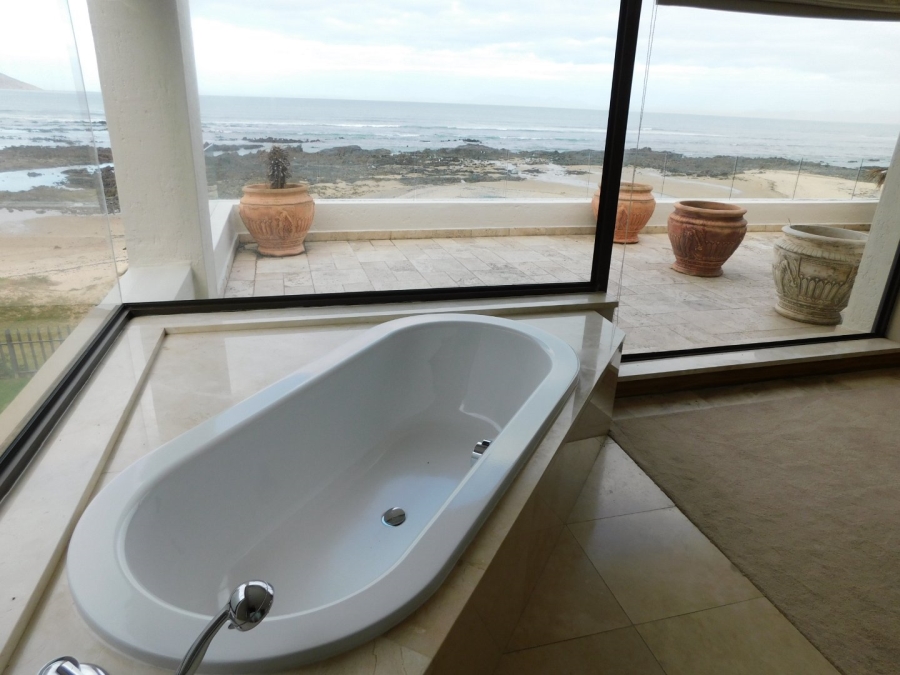 6 Bedroom Property for Sale in Harbour Island Western Cape